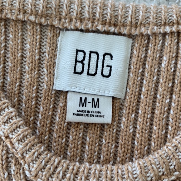 🌸LAST CHANCE Urban Outfitters | BDG Andie Tank - Picture 6 of 9